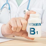 Ο βασικός οδηγός για τη βιταμίνη Β1 (θειαμίνη): Λειτουργίες, οφέλη και πηγές